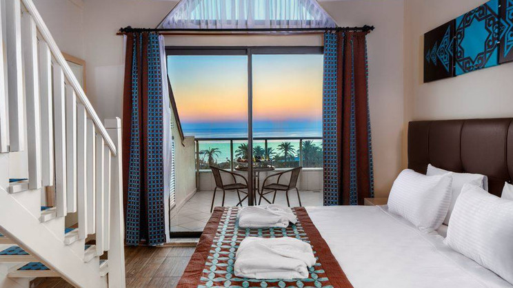 Azura Deluxe Resort & Aqua Sorgun 